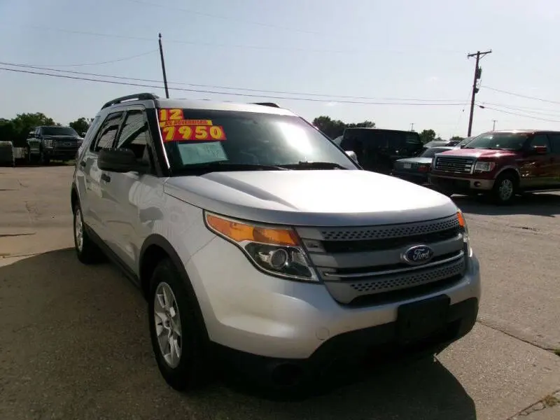 2012 Ford Explorer Base photo 3