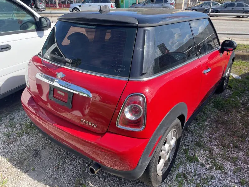 2011 MINI Cooper Base photo 4