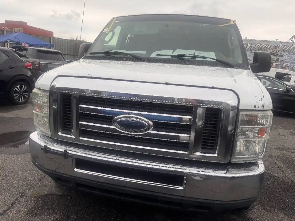 2013 Ford E-Series E-250 Van's photo