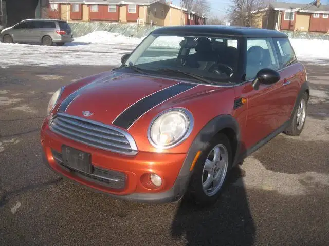 2011 MINI Cooper Base photo 1