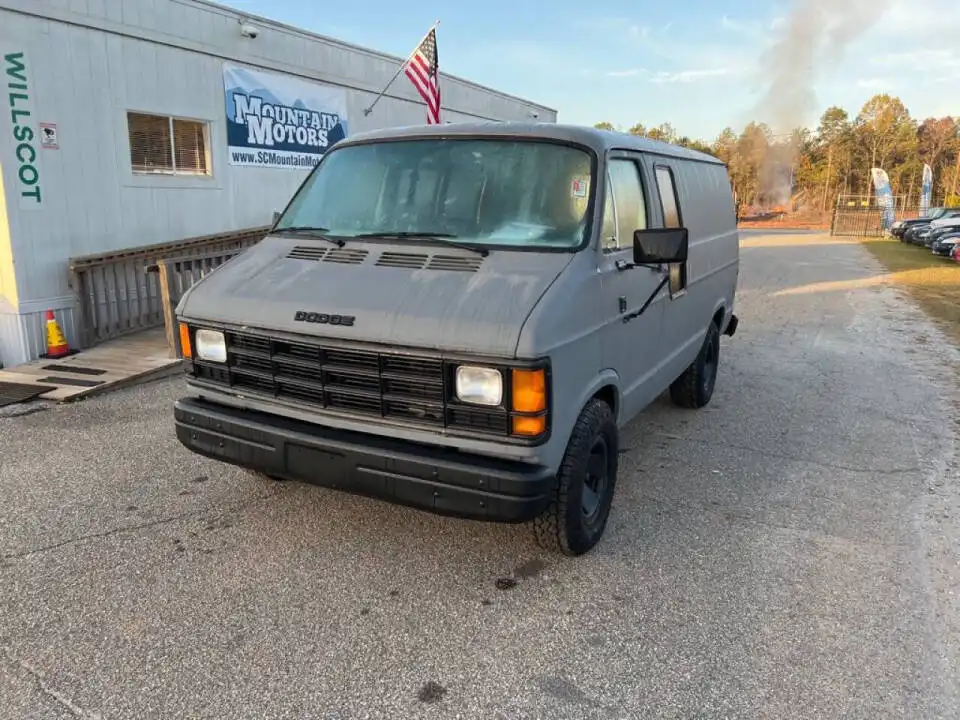 1986 Dodge Ram Van's photo