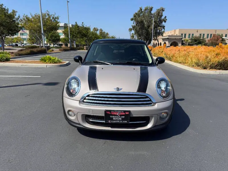 2013 MINI Cooper Base photo 4