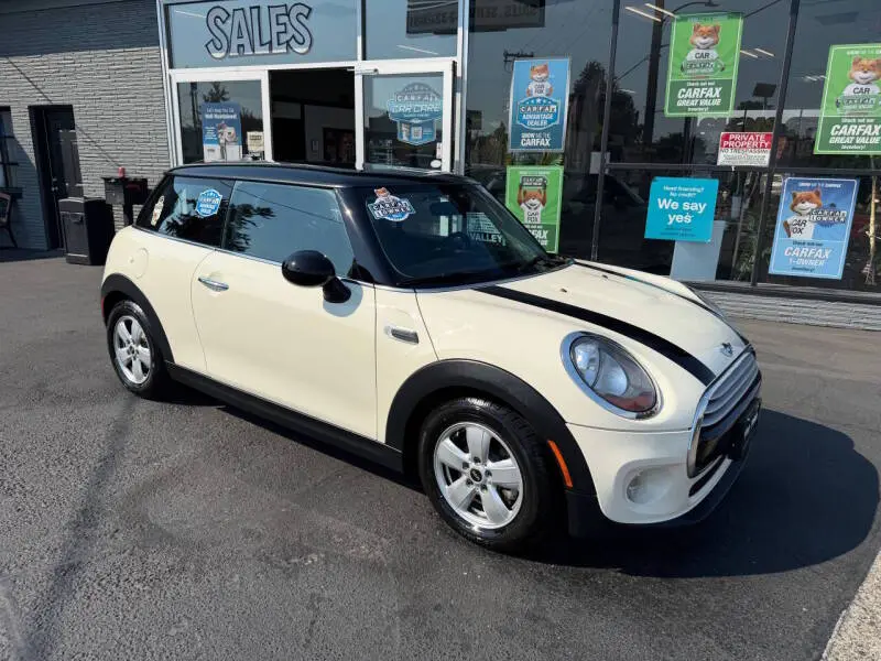 2014 MINI Cooper Base photo 3