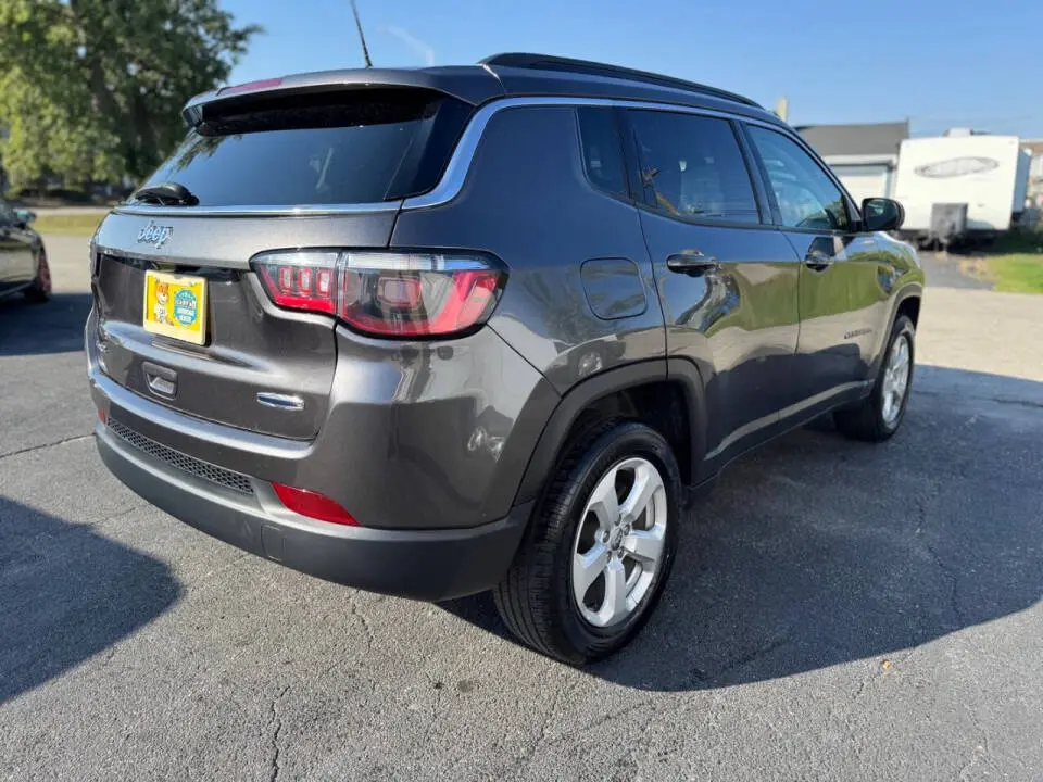 2021 Jeep Compass Latitude 4X4 photo 4