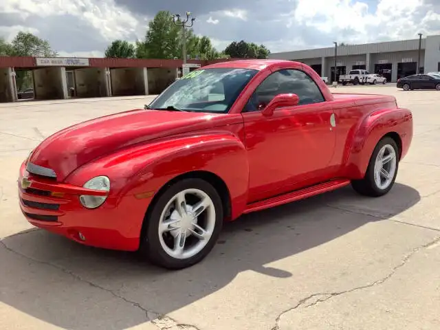 2004 Chevrolet SSR LS's photo