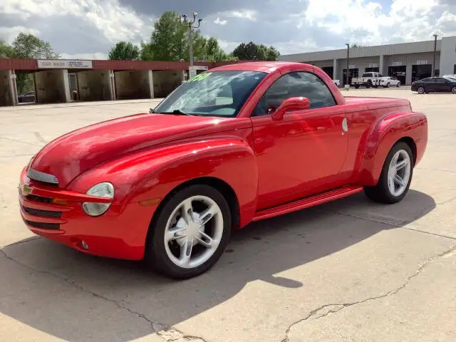 2004 Chevrolet SSR LS's photo