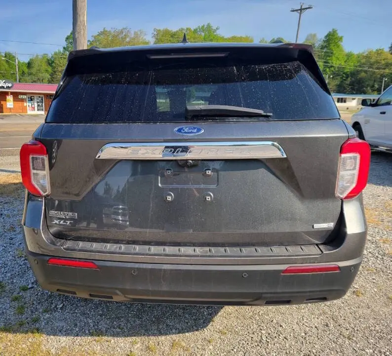 2020 Ford Explorer XLT 4WD photo 3