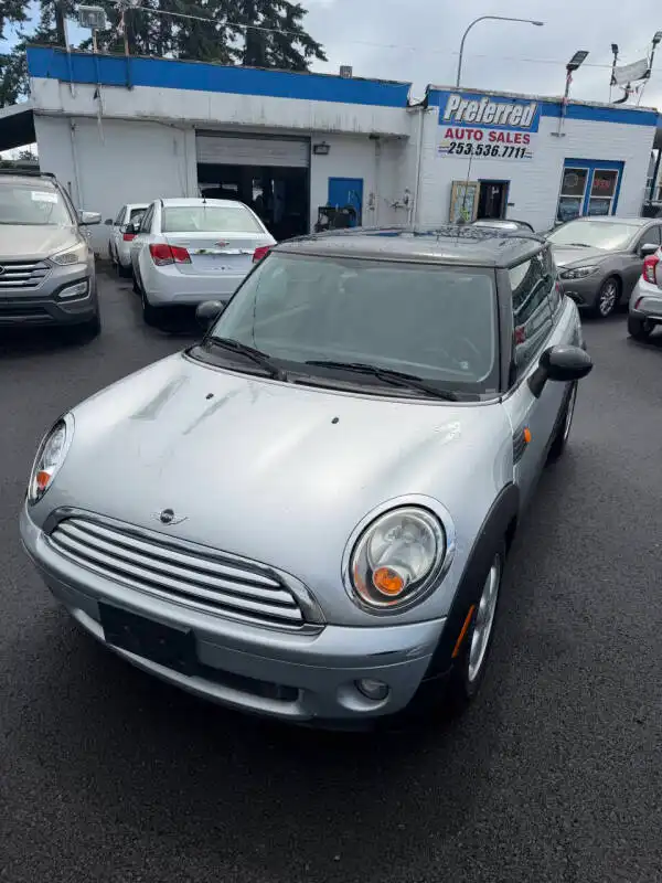 2009 MINI Cooper Base's photo