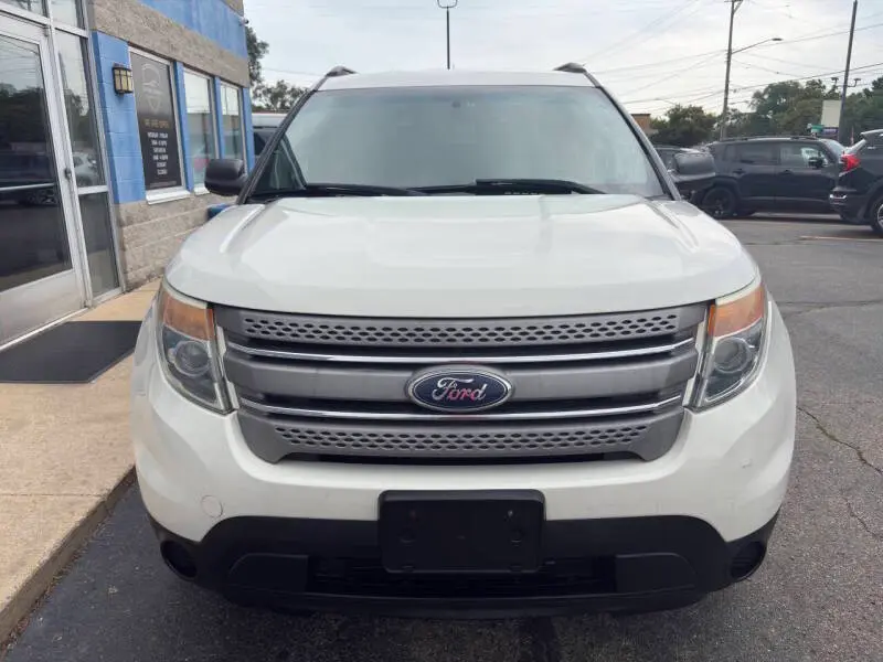 2012 Ford Explorer Base 4x4 photo 3