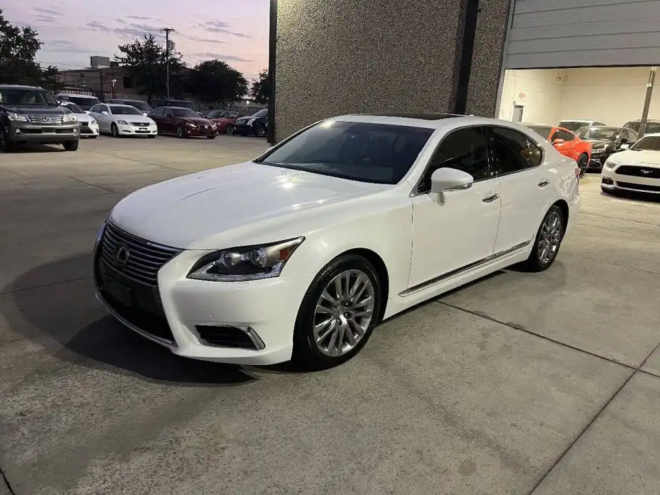 2017 Lexus LS 500 460's photo