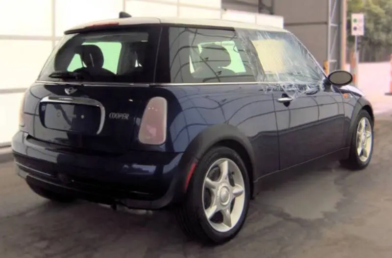 2005 MINI Cooper Base photo 5
