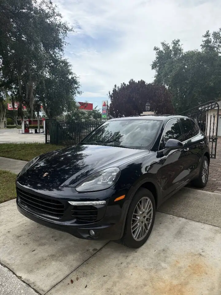 2016 Porsche Cayenne Tiptronic photo 1
