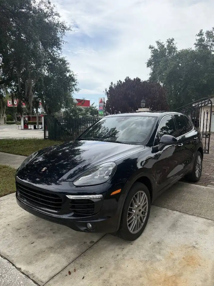 2016 Porsche Cayenne Tiptronic's photo