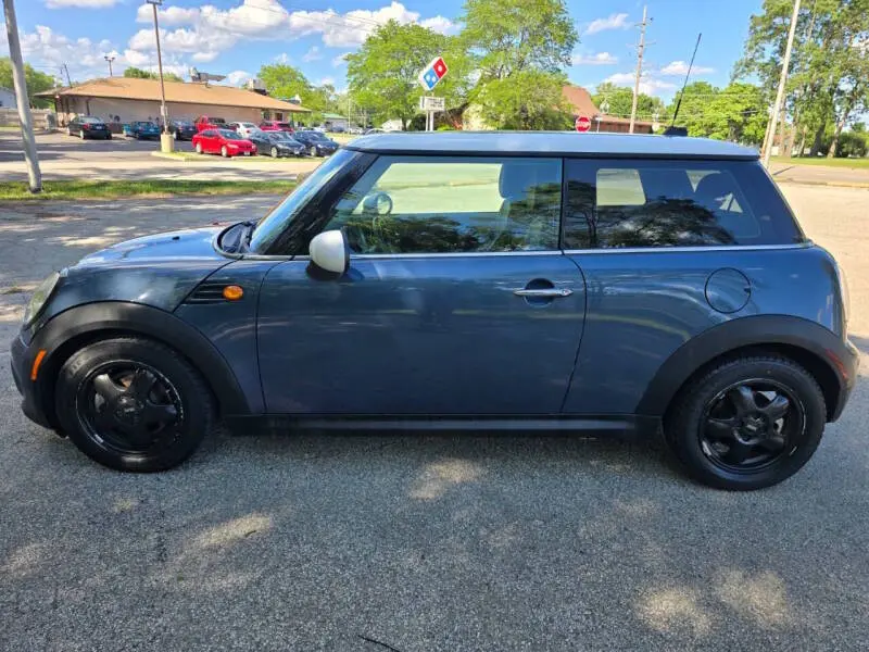 2011 MINI Cooper Base photo 4