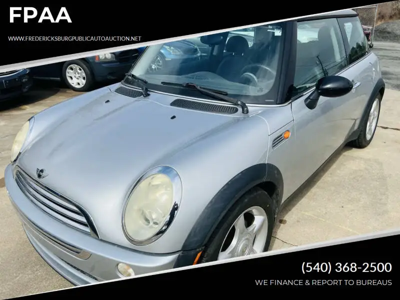 2005 MINI Cooper Base photo 1