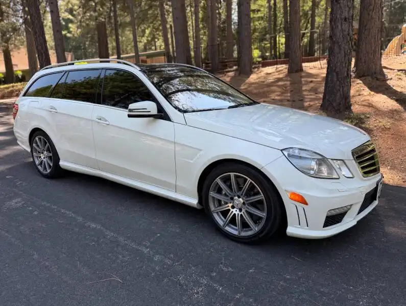 2012 Mercedes-Benz E-Class AMG E63's photo