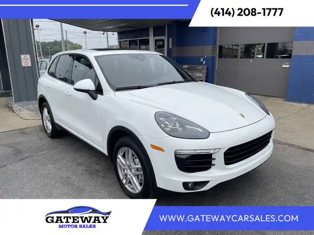 2015 Porsche Cayenne S's photo