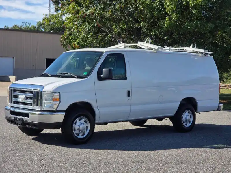 2014 Ford E-Series E-350 Super Duty Extended's photo
