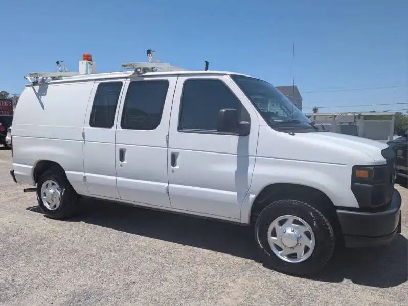 2014 Ford E-Series E-150 Van's photo