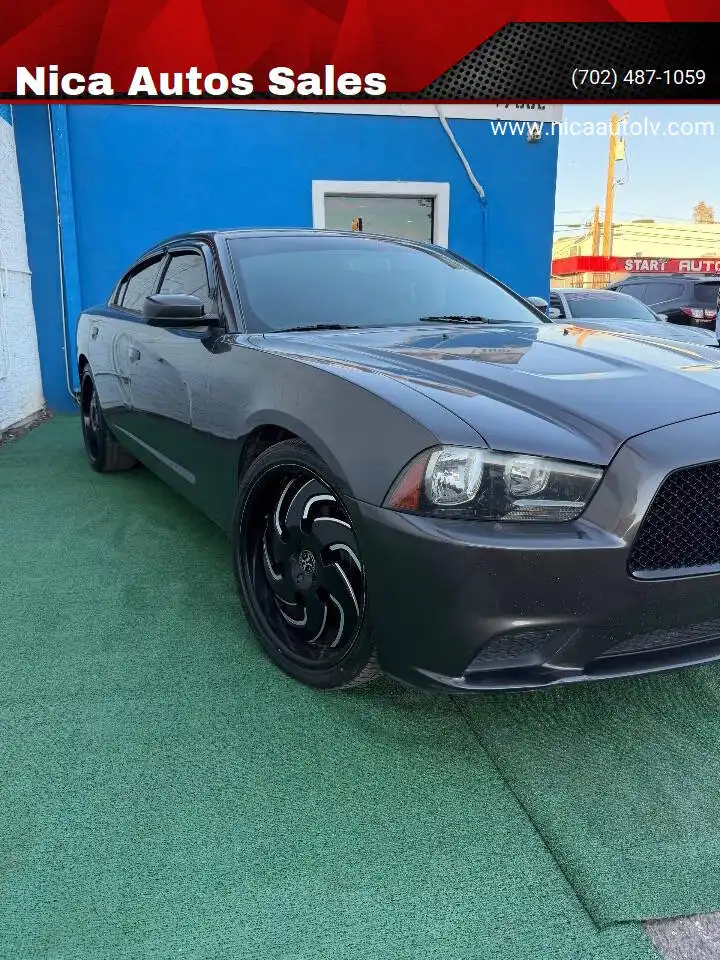 2013 Dodge Charger SE's photo