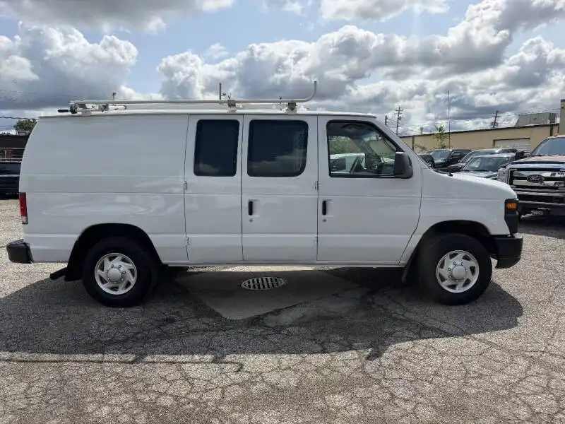 2013 Ford E-Series E-250 Van's photo