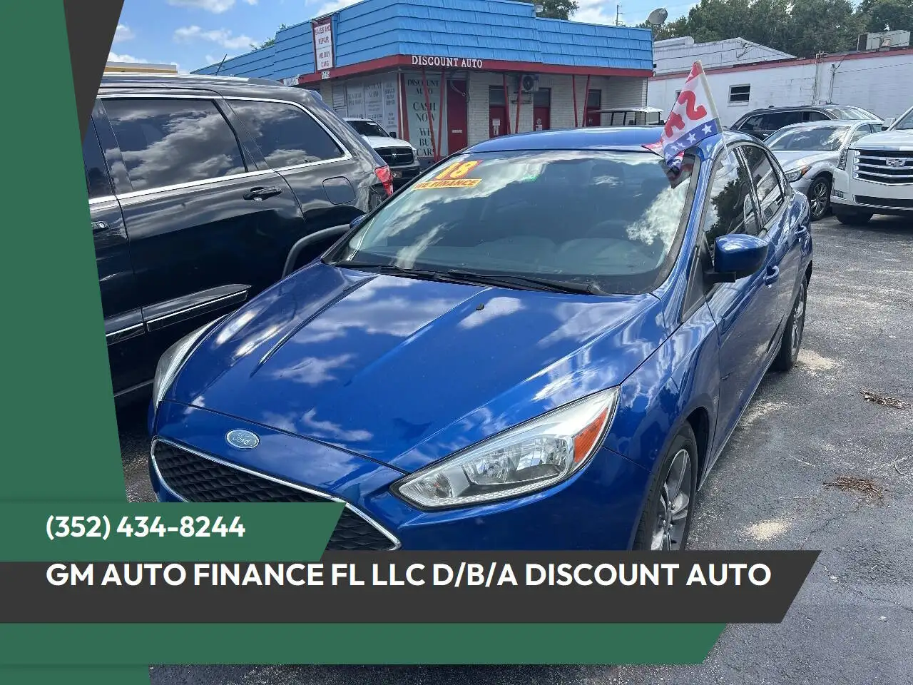 2018 Ford Focus Sedan SE's photo