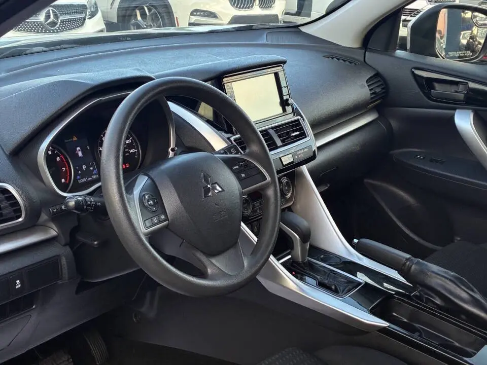 2020 Mitsubishi Eclipse Cross ES 2WD photo 5