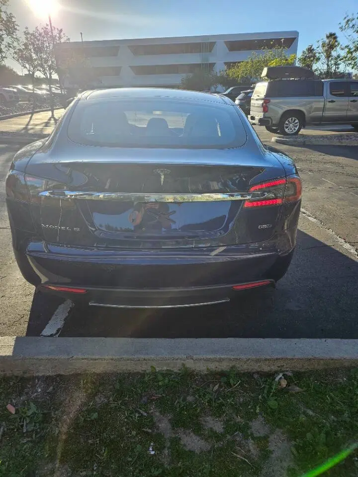 2015 Tesla Model S 85D photo 5