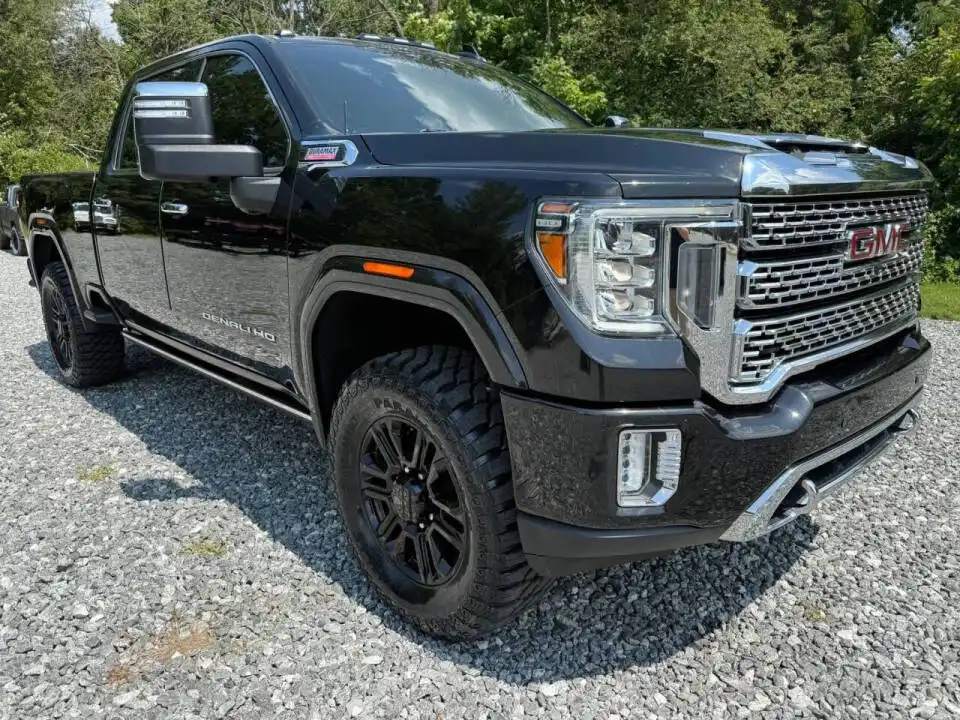 2021 GMC Sierra 4WD Crew Cab Standard Box Denali's photo