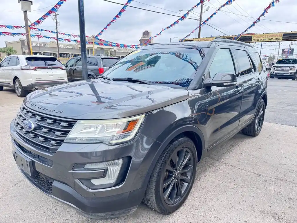 2017 Ford Explorer XLT FWD's photo