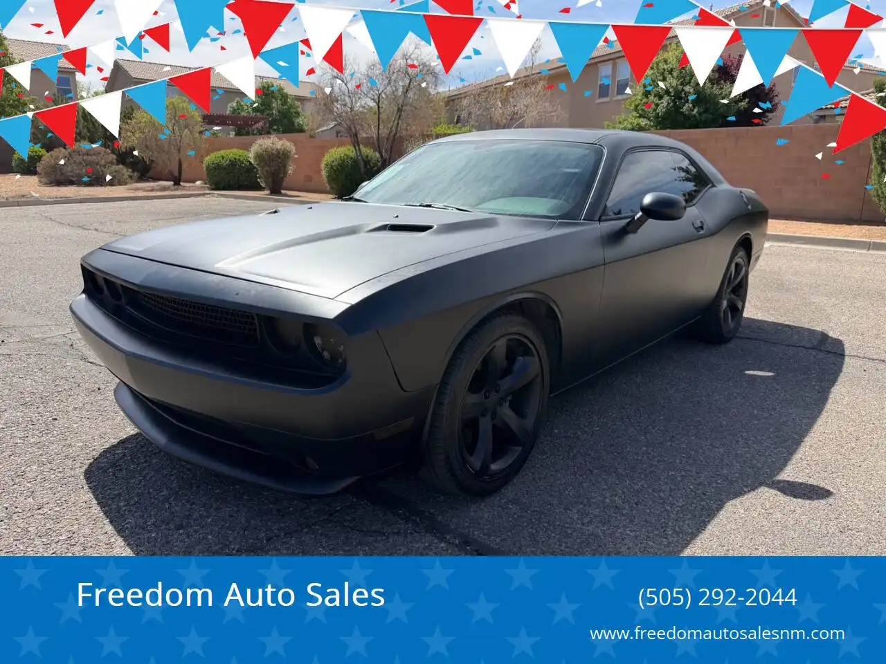 2012 Dodge Challenger SXT's photo