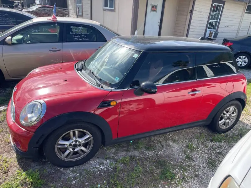2011 MINI Cooper Base photo 3