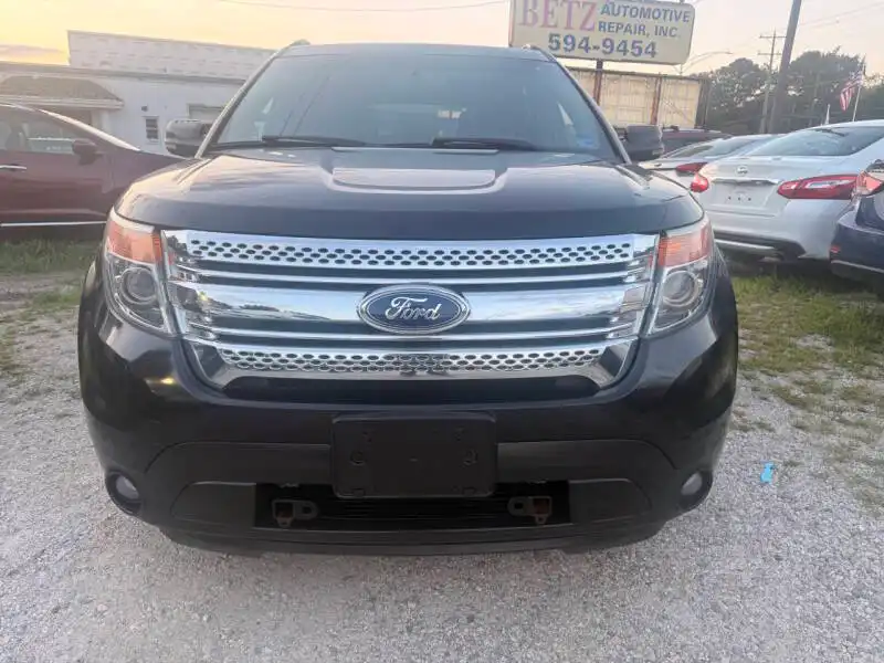 2013 Ford Explorer XLT's photo