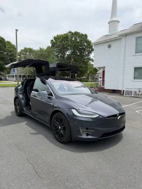 2016 Tesla Model X P90D's photo