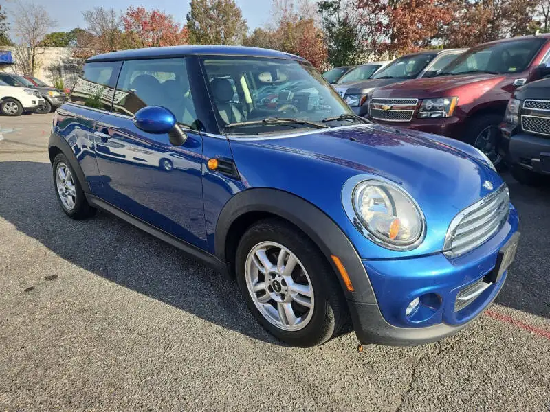 2013 MINI Cooper Base's photo