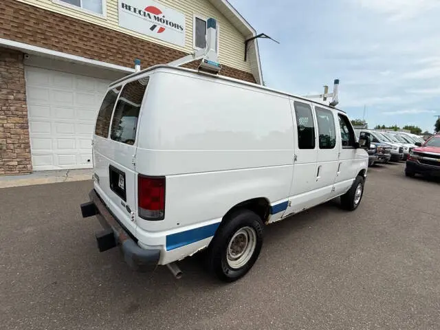 2013 Ford E-Series E-250 Van photo 3