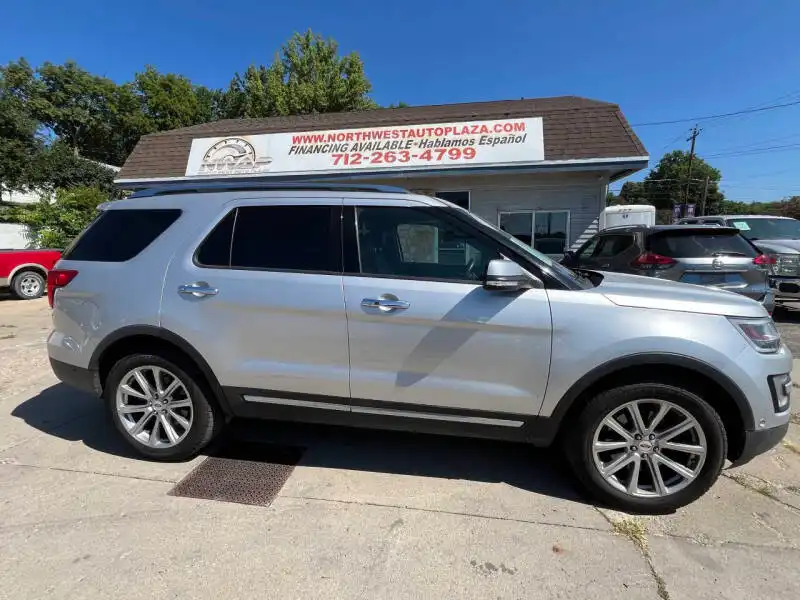 2016 Ford Explorer Limited FWD's photo