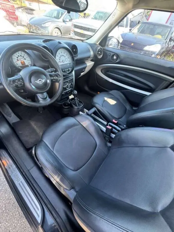 2014 MINI Paceman Base photo 5