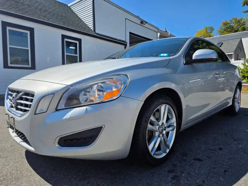 2012 Volvo S60 T5 FWD Auto's photo