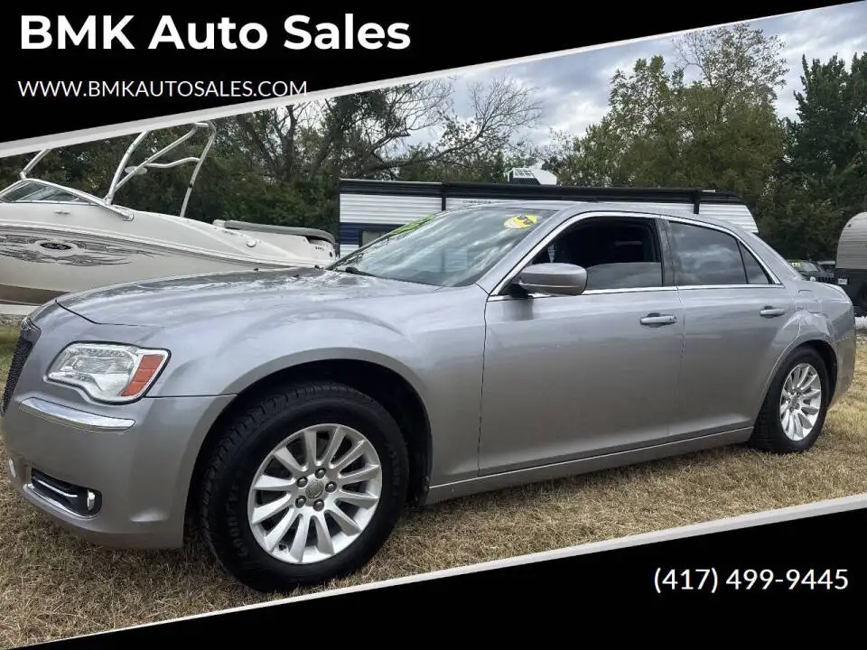 2011 Chrysler 300 Base's photo
