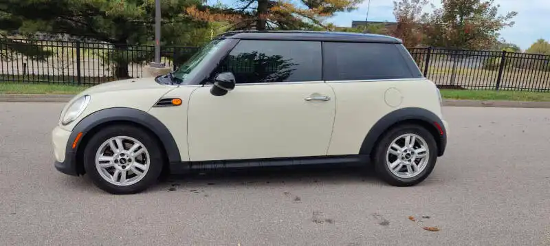 2012 MINI Cooper Base's photo