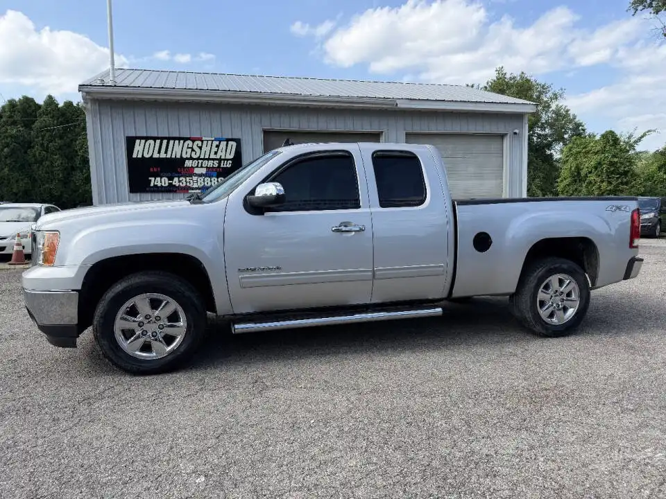 2011 GMC Sierra 4WD Extended Cab SLE MWB's photo