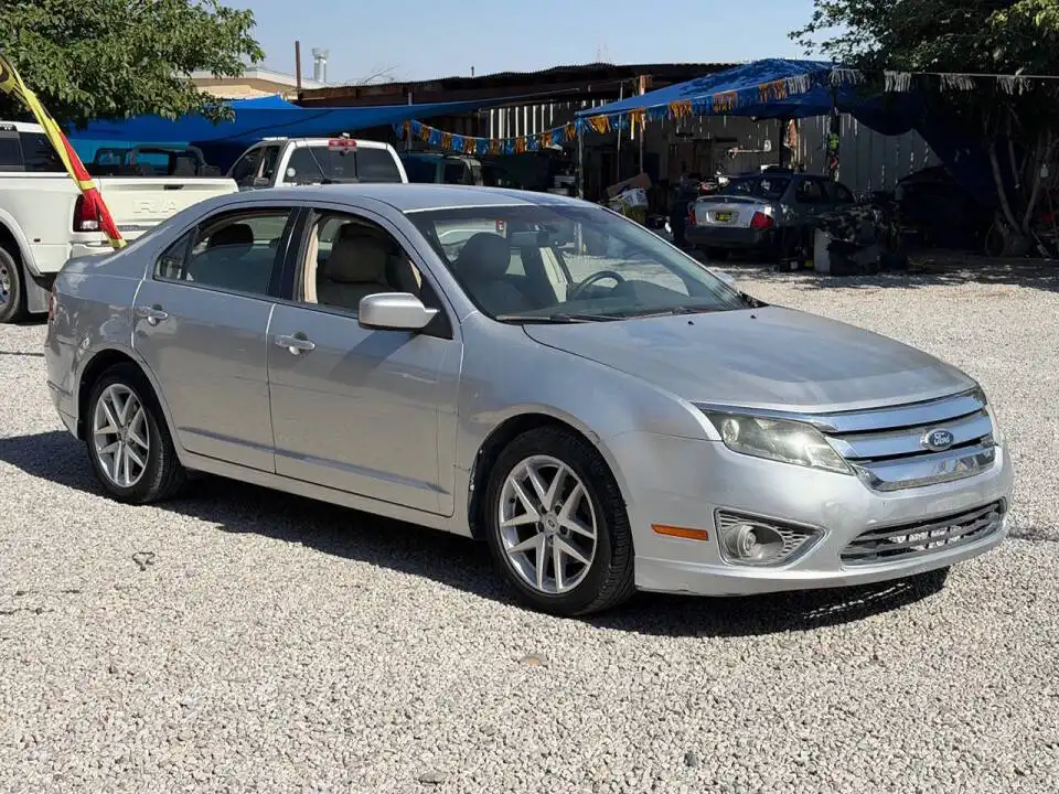 2012 Ford Fusion I-4 SEL's photo