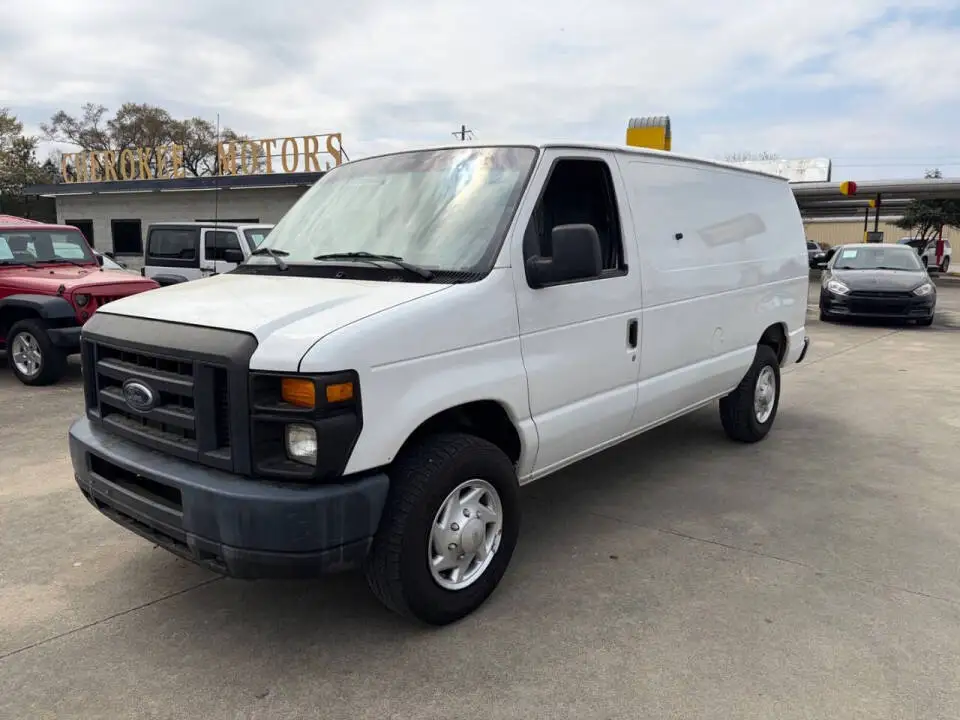 2014 Ford E-Series E-250 Van photo 1