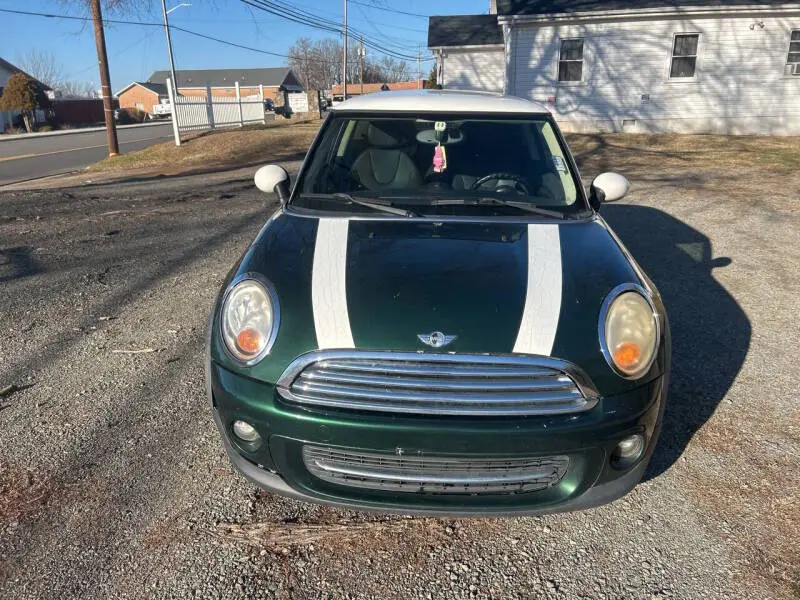 2011 MINI Cooper Base photo 3