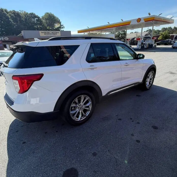 2020 Ford Explorer XLT RWD photo 5