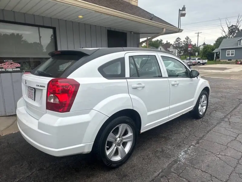 2012 Dodge Caliber SXT photo 3
