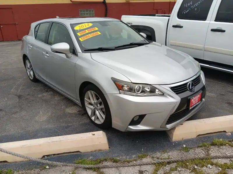2014 Lexus CT 200h 200h's photo