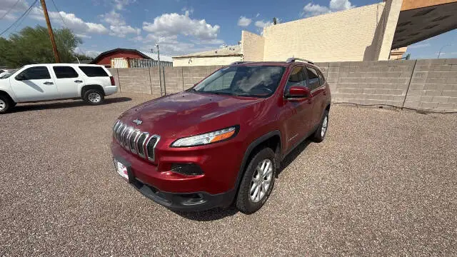 2017 Jeep Cherokee Latitude 4WD photo 1