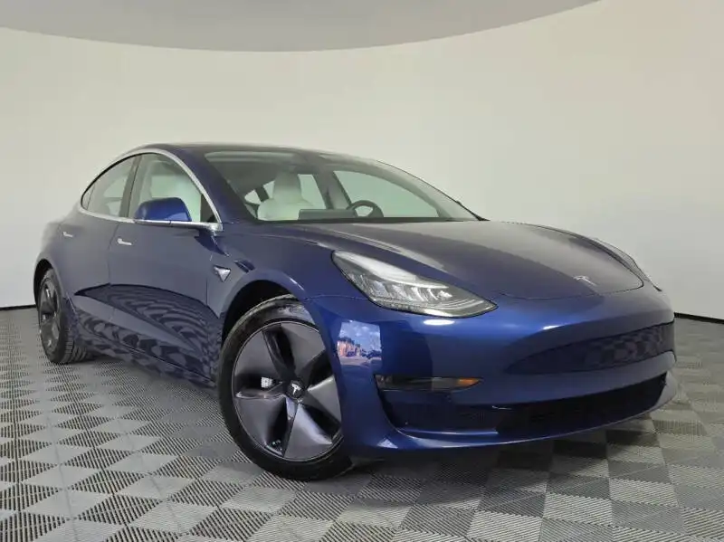 2018 Tesla Model 3 Long Range Dual Motor All-Wheel Drive's photo